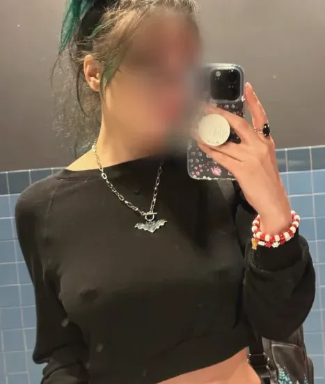 Aleyna, 28