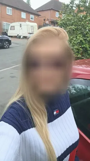 Elena, 39