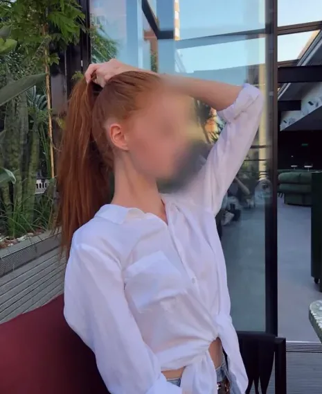 Emilia, 23
