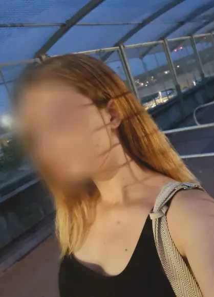 Fiona, 23