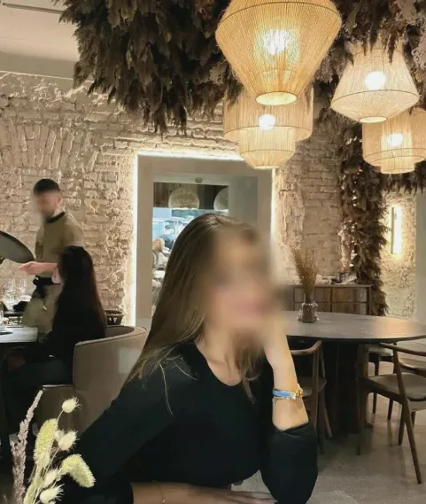 Jana, 25
