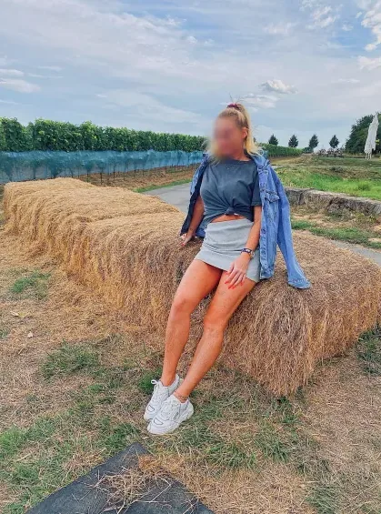 Jasmin, 38