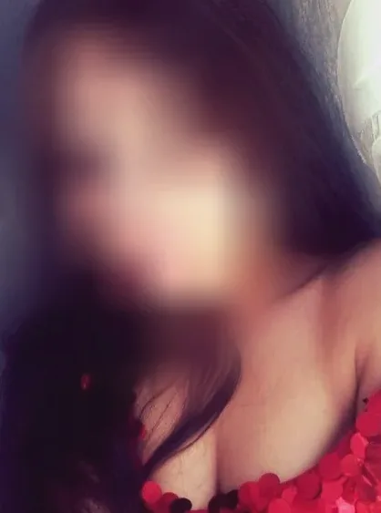 Lara, 30