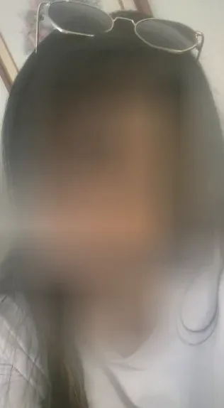 Larissa, 33