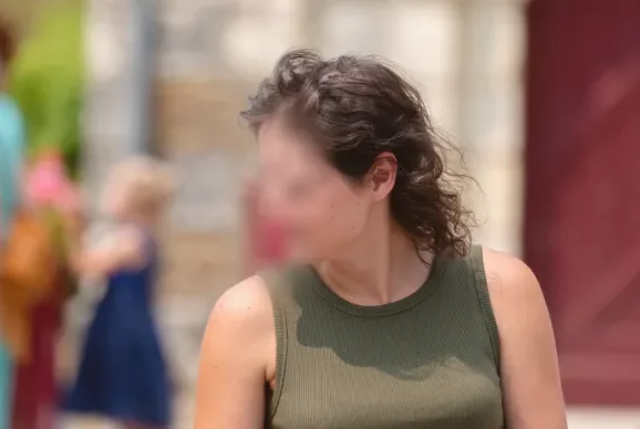 Leyla, 28