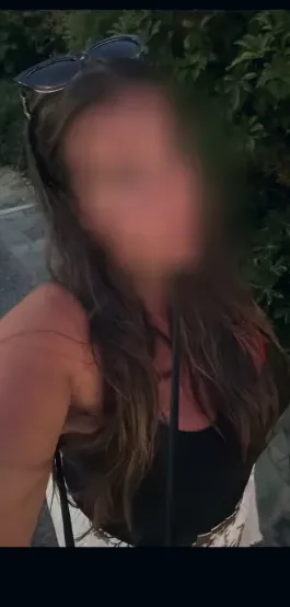 Lotta, 31