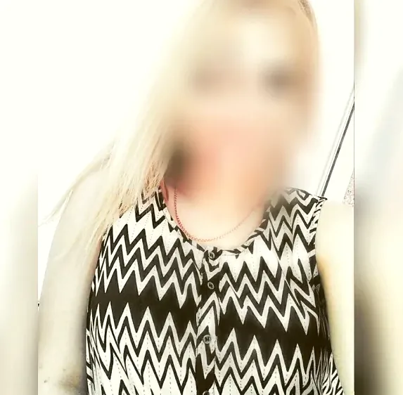 Nicole, 29