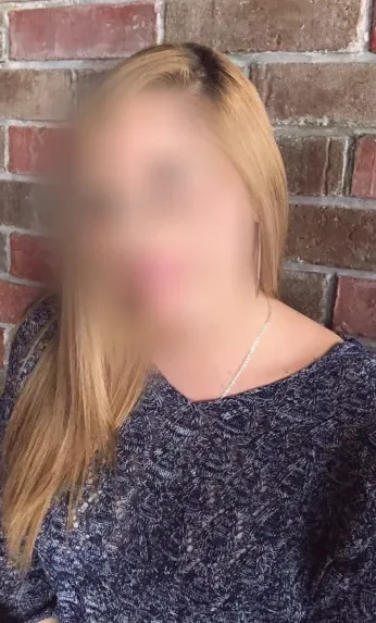 Pauline, 35