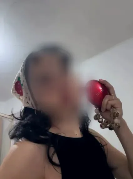 Romy, 21