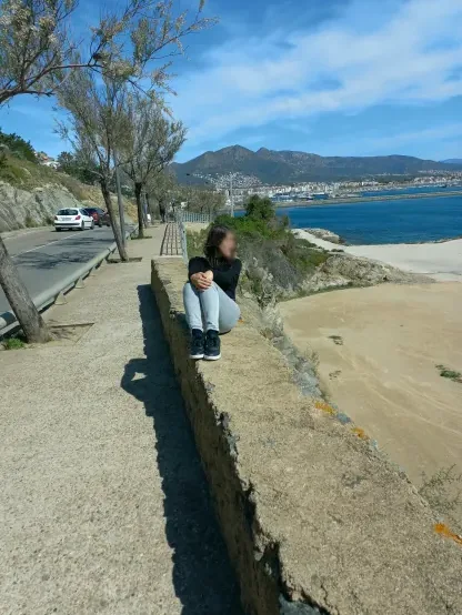 Sandra, 37
