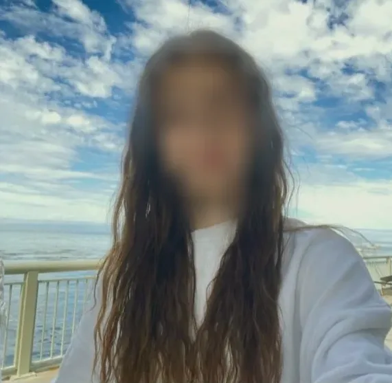 Selin, 27