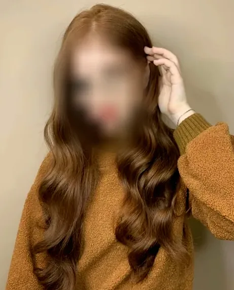 Selina, 24