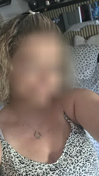 Sina, 35