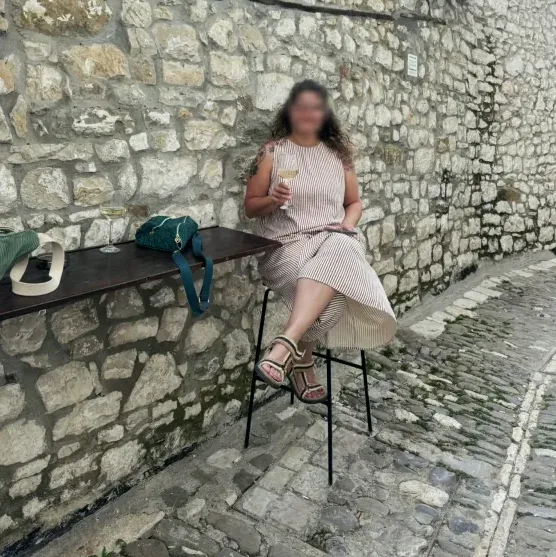 Sophie, 35