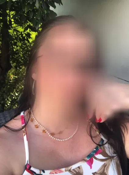 Vanessa, 39