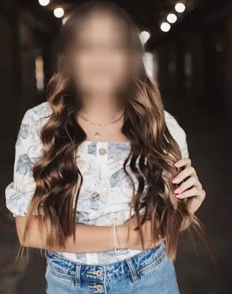 Yvonne, 20
